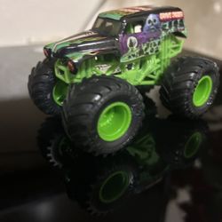 Grave Digger Monster Truck 