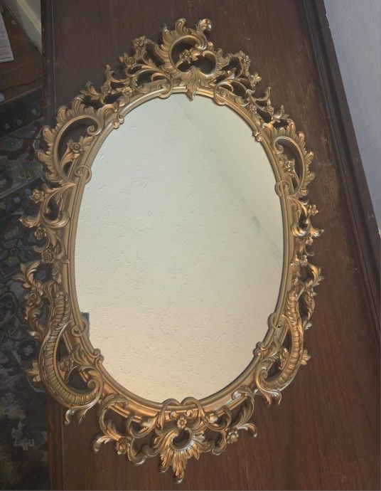 Vintage Syroco Oval Mirror