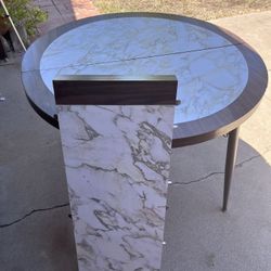 Mid Century Modern Table With Leaf