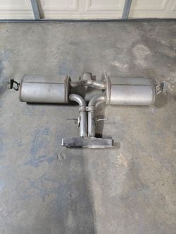2017-2020 Honda Civic Si axle back exhaust.