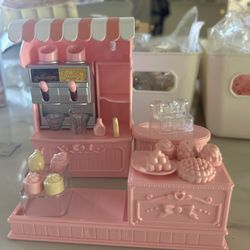 Mini House Furniture Miniature Cake Food Display Counter Ice Cream Counter 