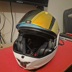 LS2 Advant 2 Motorcycle Helmet (Small)