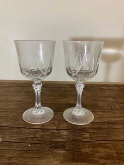 Set of 2 Vintage French Crystal Wine glasses 6”