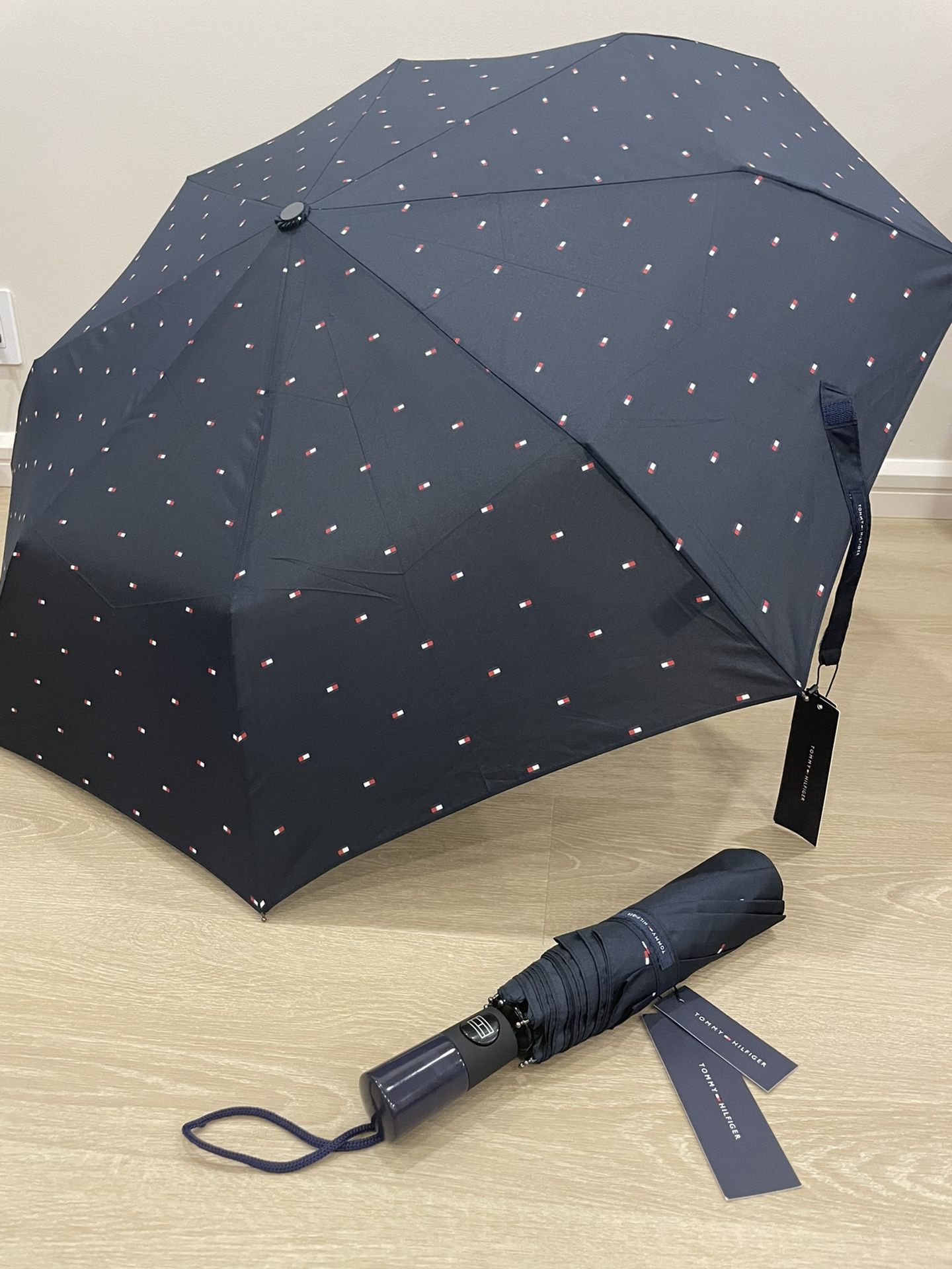 New! Tommy Hilfiger Umbrella Auto-open/close navy flag