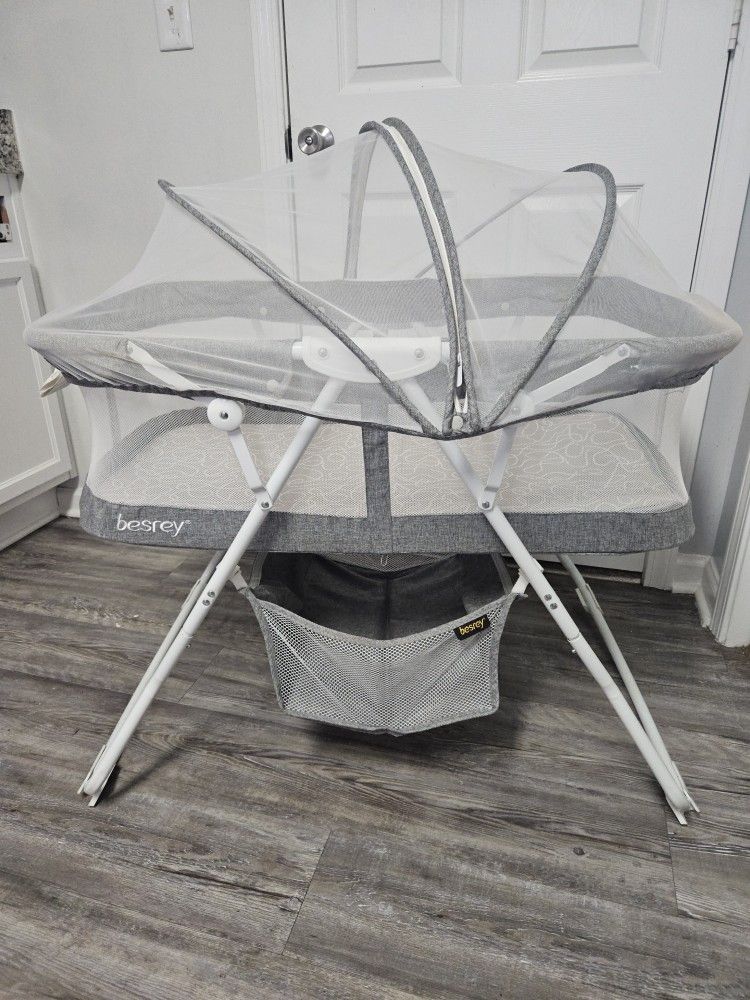 Lightweight Portable Baby Bassinet