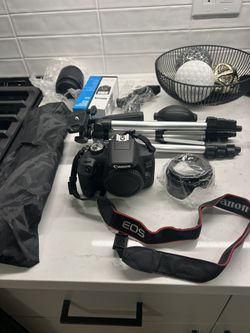 Cannon EOSD 2000 Camera