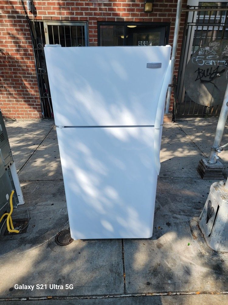 30-inch Two-Door Refrigerator Available for Immediate Delivery