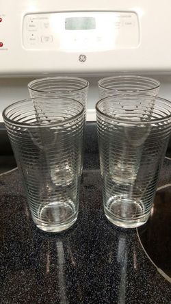 SET OF 4 GLASSES