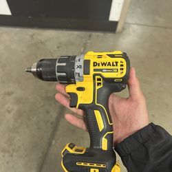 20V MAX XR Cordless Brushless Compact 1/2 in. Drill/Driver