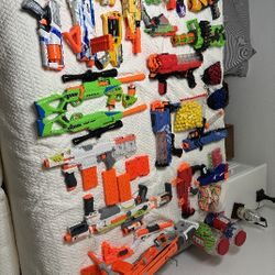 NERF GUNS, Large Assortment