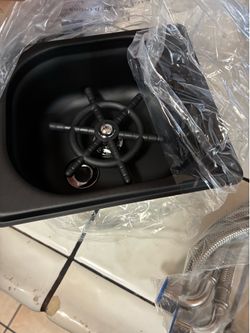 Pitcher rinser glass washer