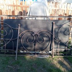 Metal Day Bed Twin Bed