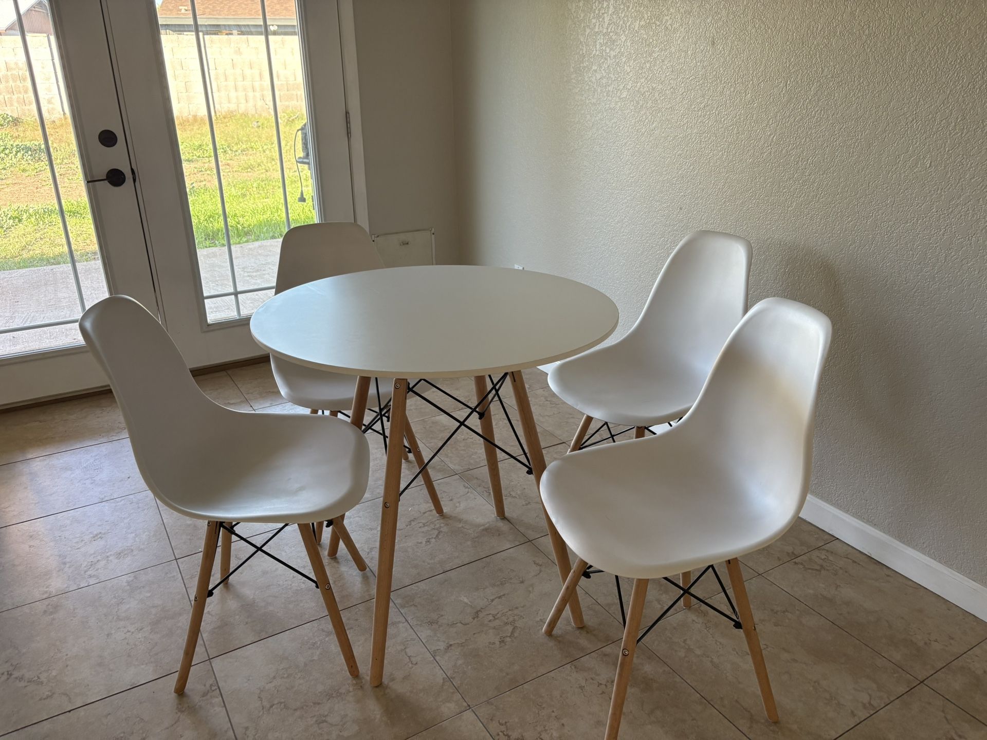 Modern White Round Table