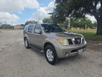 Nissan Pathfinder SUV