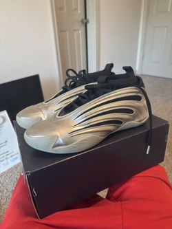 James Harden VOL 9 Size 9.5