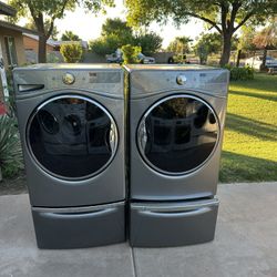 Whirlpool washer and electric dryer