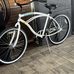 Solé Bicycles Coastal Cruiser...new !!