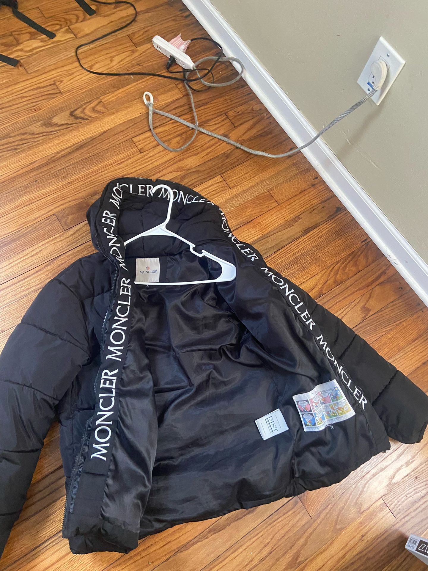 Monclear Montcla Short Down Jacket