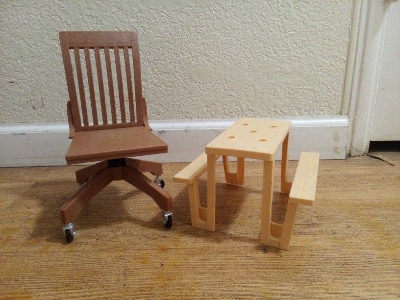 Toy Chairs For Dolls