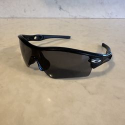 Oakley 09-670-132 RADAR Polished Black Frame SunglassesOakley