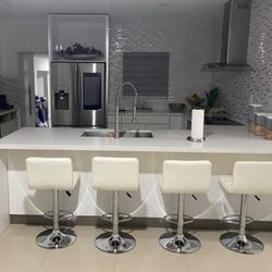 4 White Bar Stools Brand New In The Box