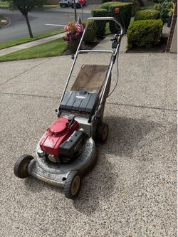 Honda self propelled lawn mower
