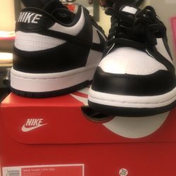 Nike Dunks 