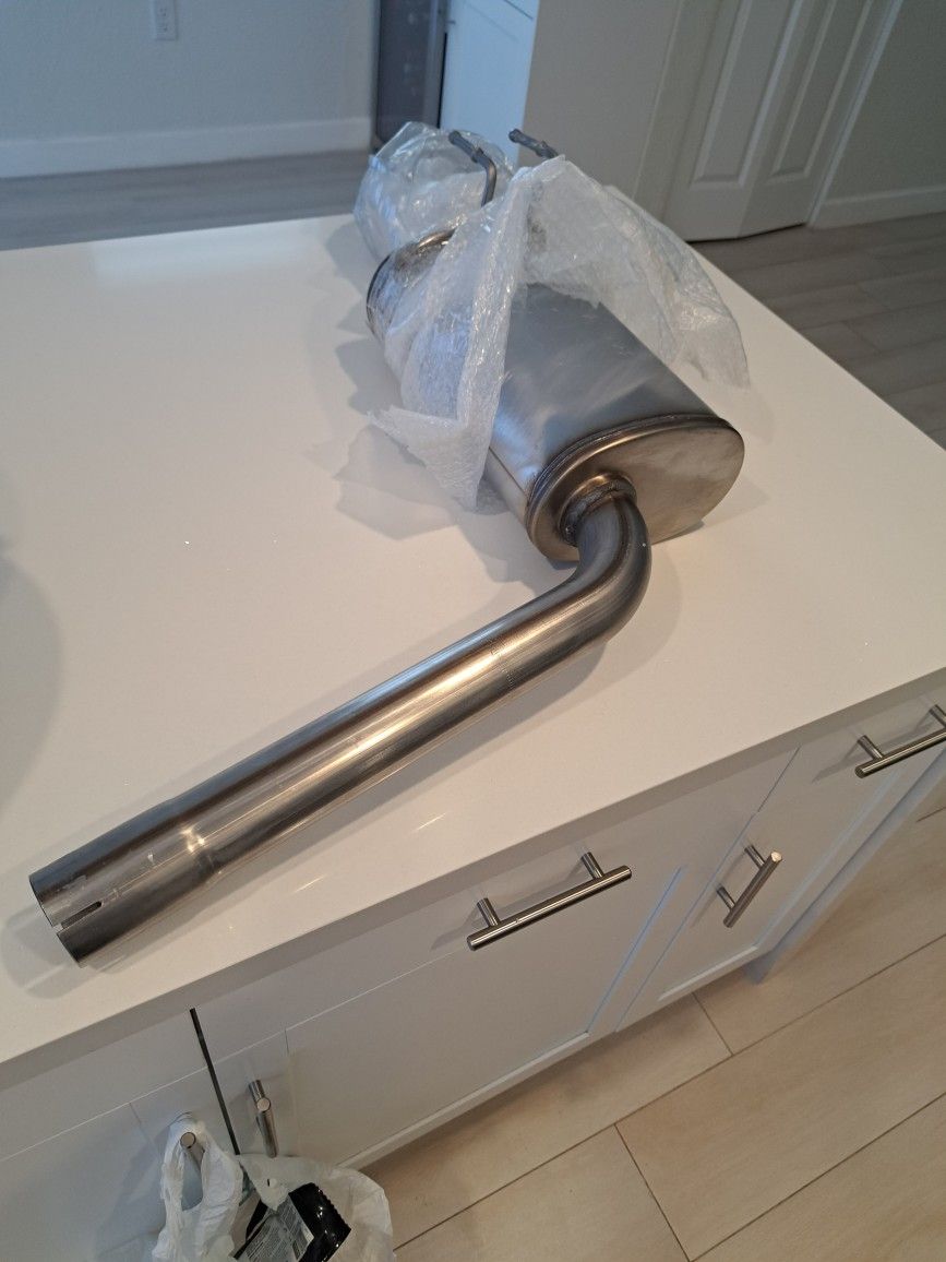 Magnaflow Muffler Driver Side New Little Visual Defect