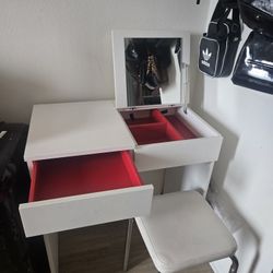 Makeup Table with Storage And Stool