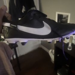 Nike Premier Tiempos Size 10
