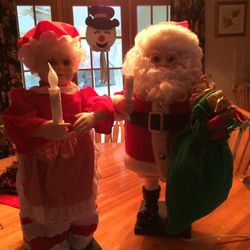 Animal Mr and Mrs Claus mint condition