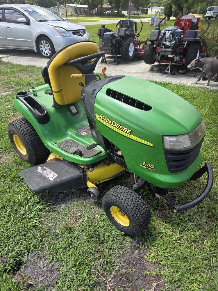 John Deere L110 Automatic