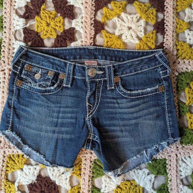 True Religion Joey Big T Women's Denim Shorts Size 29 Cutoffs Jean Shirts Big Stitch 