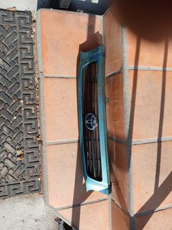 96 Toyota Tercel Grill