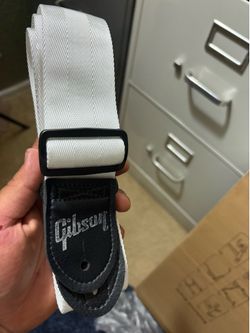 White Gibson original strap