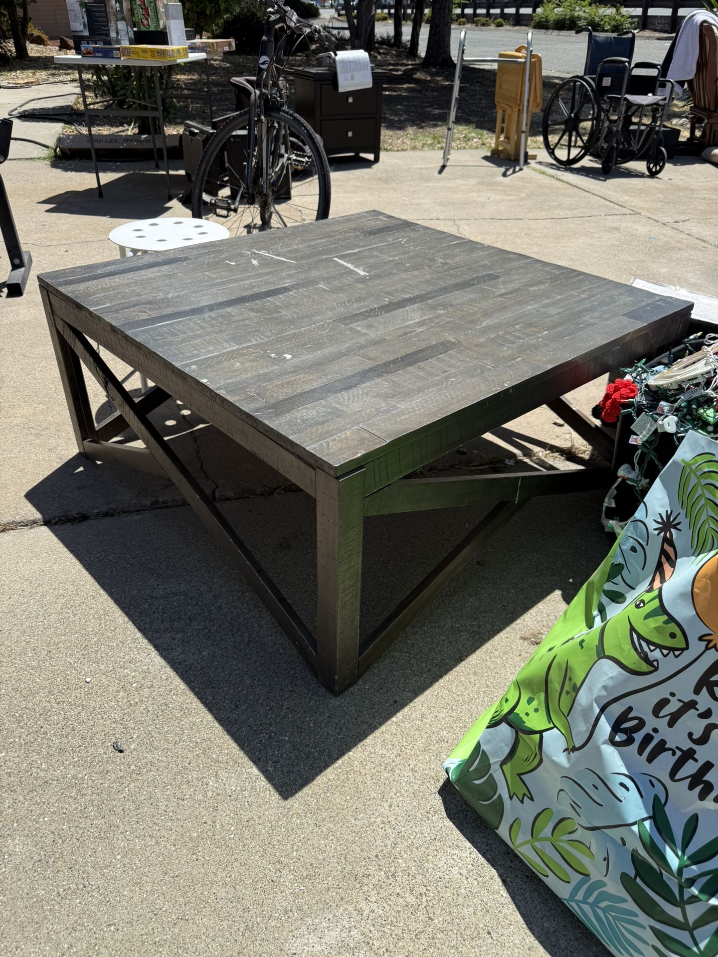 Coffee table 