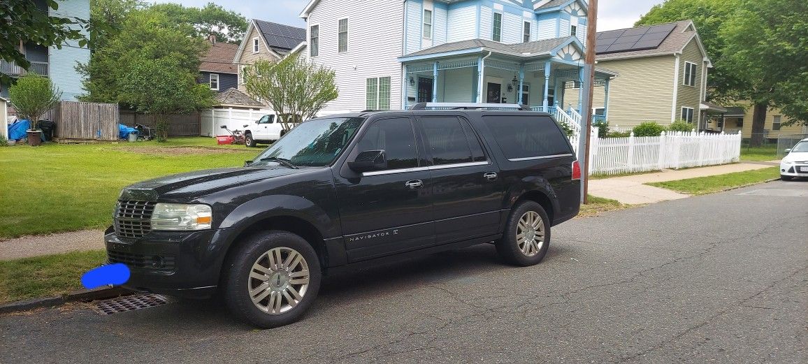 2011 Lincoln Navigator