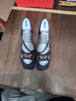 Newport News Easy Style, High Heels, Size 9 1/2