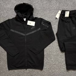 Nike Tech Sweatsuit 2X, 3X