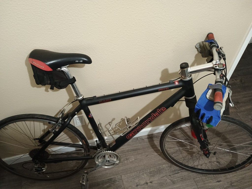 Cannondale F-1000 hardtail moutain bicycle