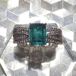 Emerald Ring S925 Sz 7 Or 8