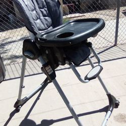 Baby Feeding High  Chair Has 6 levels .... $25