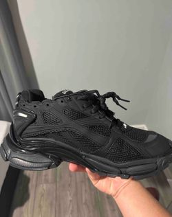 Balenciaga Runners (Brand New)