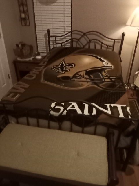 New Orleans Saints Helmet Full Size Bed Blanket 