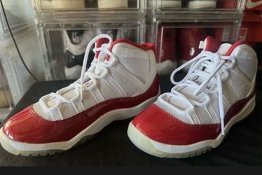 BOYS Air Jordan 11 Retro Cherry Red White Sz 3