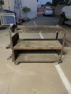 Working cart with vice and can holders