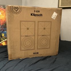 Klipsch R-60M Bookshelf Speakers (New in Box) | High-Efficiency Sound | 6.5” Woofers | Tractrix Horn
