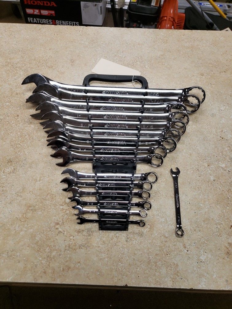 Husky 16 Piece Wrench Set 1/4 - 1 1/4"