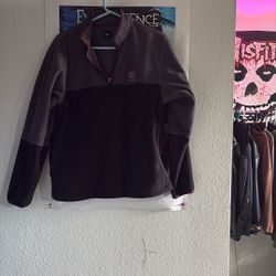 THRIFTED VANS QUARTER ZIP UP