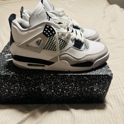 Retro 4 Military Black Size 10